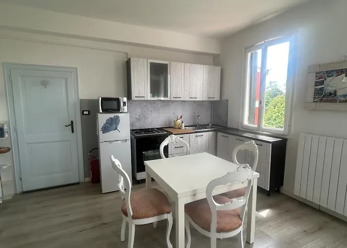 2pp Lido, Lagoon View